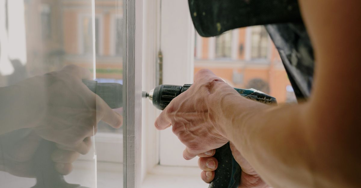 locksmith at work residential — Maple Guard Locksmith Hamilton