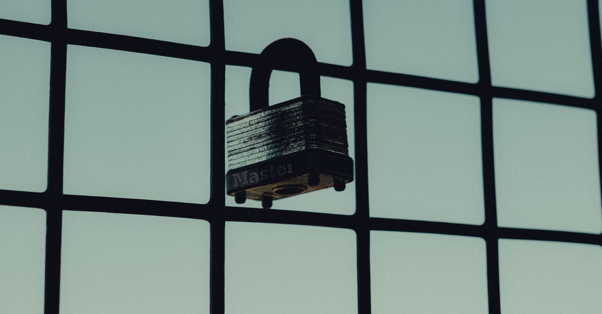 How a Master Key System Setup Is Structured for Commercial Properties — Maple Guard Locksmith Hamilton