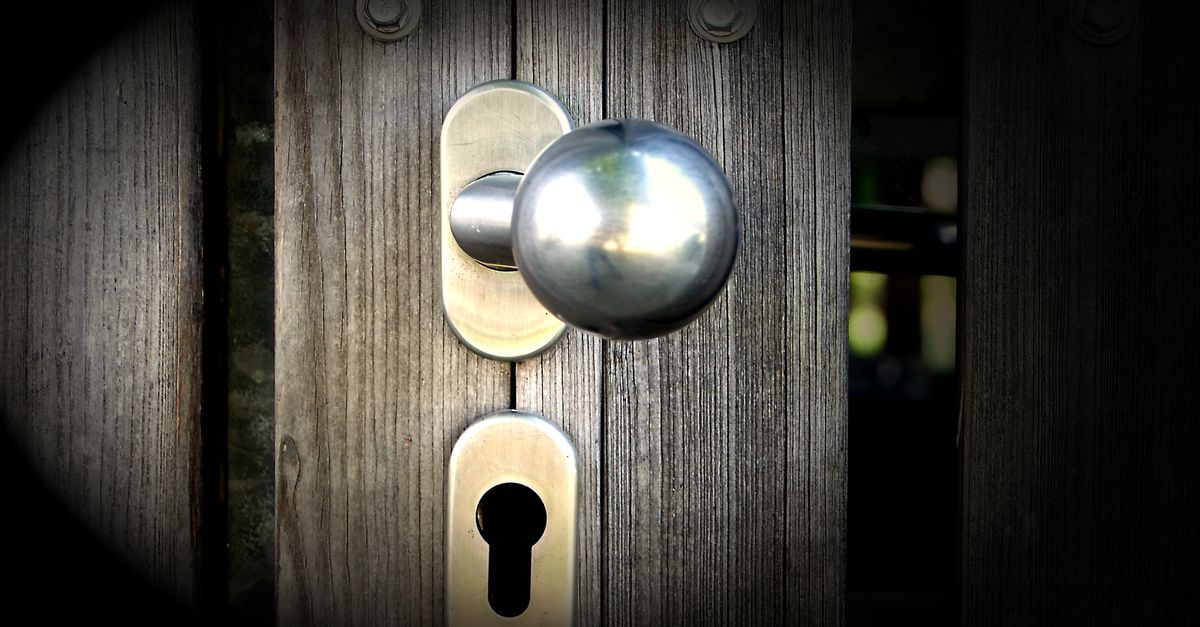 Smart Door Knob, Deadbolt & Emergency Locksmith Services Hamilton — Maple Guard Locksmith Hamilton